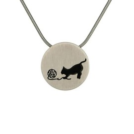 OneWorld Memorials Round Pewter Pendant With Cat, Yarn and Chain