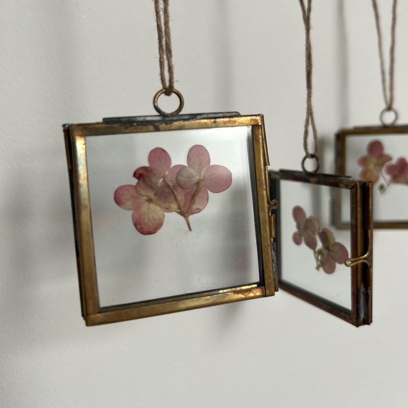 6 x 5cm Brass Double Sided Photo Frames