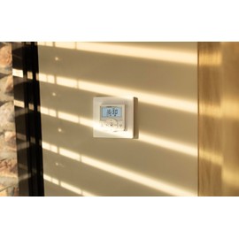 HOMEPILOT Zeitschaltuhr premium | cleverer Rolladenschalter mit Timer | Steuerung von Rollladenmotor & Rohrmotor, inkl. Tages- & Wochenprogramm, Astrofunktion, Anschluss für Sonnensensor, Weiß