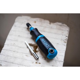 HAZET Bit Ratchet Screwdriver 810R-4 I Integrated Bit Holder Magazine with 12 Bits - Ratchet Function Adjustable or Use as a Bit Screwdriver