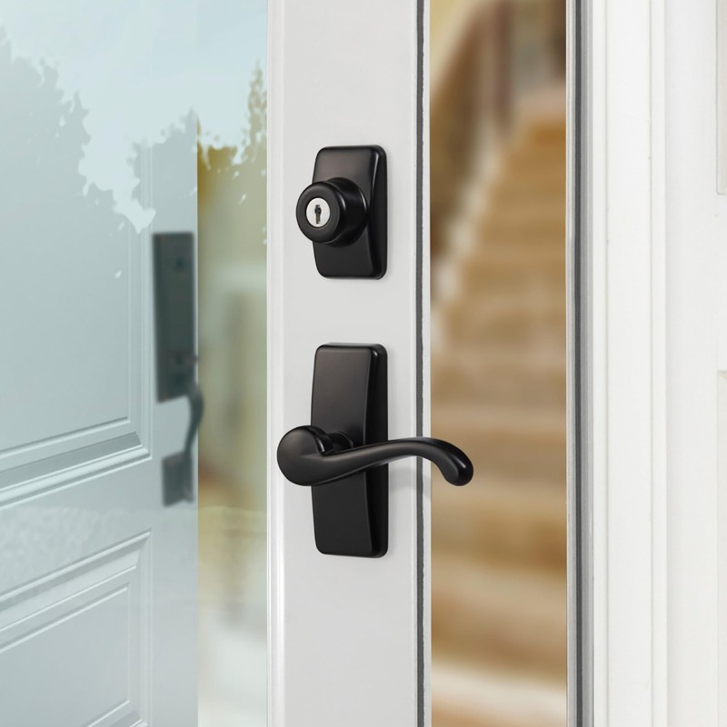 Ideal Security GL Door Lever Set with Keyed Deadbolt Lock