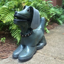 Boot Buddies 23 in. Sophie The Dog Sculpture & Planter Loyal Pet Companion Statue for Home and Garden