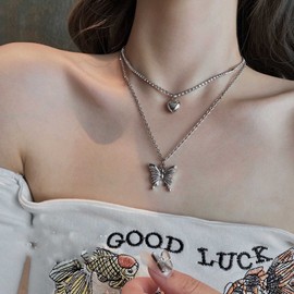 Yienate Boho Gold Butterfly Necklace Choker Vintage White Tiny Butterfly Pendant Necklace Funky Acrylic Butterfly Choker Statement Butterfly Necklace Charm Jewellery for Women, Metal Material