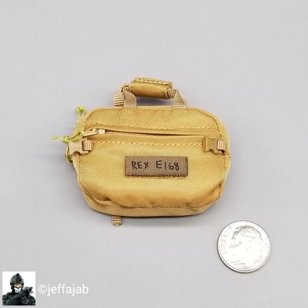 Flagset 1:6 Scale Flagset Female USMC Dog Trainer Large Tan