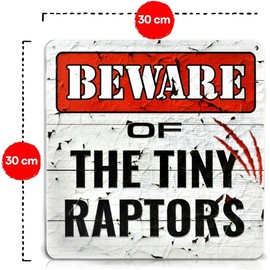 Bigtime Signs Tiny Raptors Decoración de pollo de 12 x 12 pulgadas, decoración de patio de pollo juguetes de pollo | Accesorios para gallinero para comedero de pollo, regalos para amantes de los
