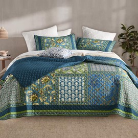 TEXSTEAD King Size Quilt Set - Comforter Set Green Bedding Sets, Soft Coverlet Patchwork Reversible Lightweight Bedspread with 2 Pillow Shams, (104"x90", 3 Pieces)