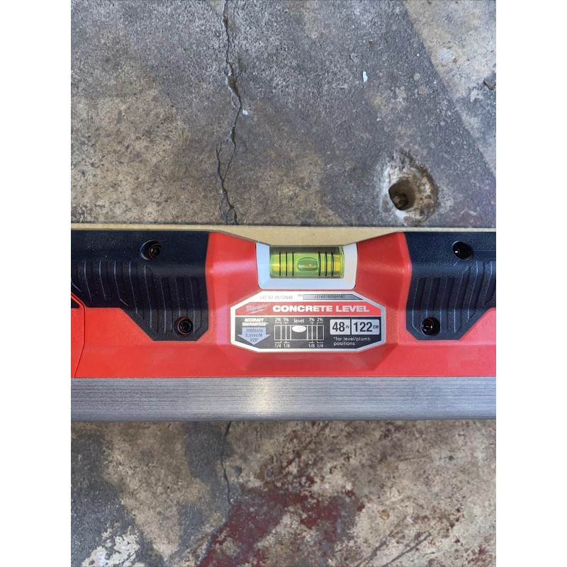 Milwaukee 48" REDSTICK Concrete Screed Level (MLCON48)