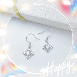 Naniwaai Women's Earrings, Popular, High Quality Zirconia, Hook, Silver, Dangling, Hypoallergenic, Four Leaf Clover Earrings, Women's, Cute, Gift, Anniversary, Wedding, Birthday, Holiday, Jewelry,