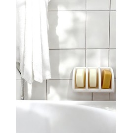 Solid Shampoo Bar Holder – Suction Cup Draining Soap Dish, Holds 3 Bars – Plant-Based Plastic, No Drilling, Secure & Removable (White)