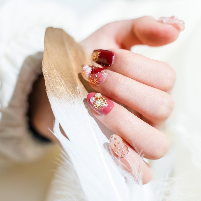 Sun&Beam Nails Handmade Nail Tips Short Oval Red Pink Gold