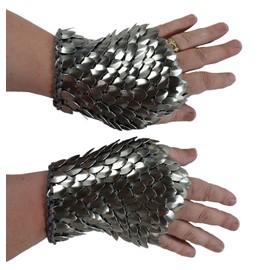 Armor Gauntlets knitted of Dragonhide Scalemail - Silver