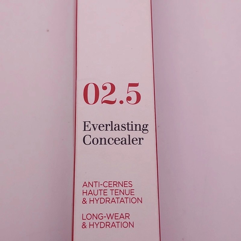 Clarins Everlasting Concealer Long Wear Hydration 02.5 MEDIUM