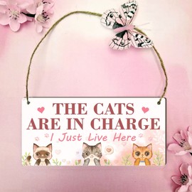 Pixie's Gifts "Cats in Charge" Funny Cat Sign Novelty Wood Plaque for Home, Gift for Cat Lady, Pet Owners, Grandma, Friends - Humorous Decoration for Cat Lovers and Home Décor (Design 1)