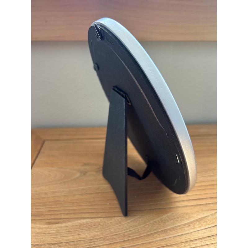 Cut Arts Silver Oval 5x7 Frame