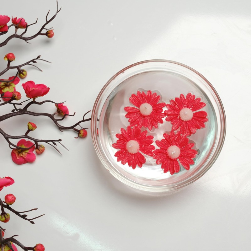 Handmade Decorative Candle (Floating Flower Red)