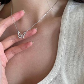 W WEILIRIAN Boho Crystal Butterfly Pendant Necklace Rhinestone Butterfly Clavicle Necklace Silver Butterfly Chain Necklace Jewellery for Women and Girls Gifts, Rhinestone Crystal