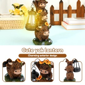 Garden Highland Cow Statue, Funny Highland Cow Decor with Solar Lantern, Synthetic Resin Cows Garden Statue, Lawn Ornament for Yard Patio Pathway (Color B)