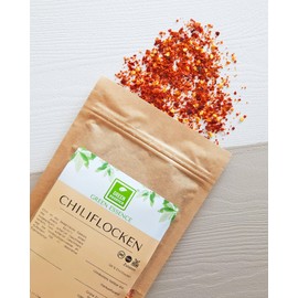 Chilli Flakes Crushed with Seeds of Green Essence Spicy Crushed Chilies - Chili Flakes Chili Pepper Chilli Chopped Hot Pepper Flakes for the Mill (500 grams)