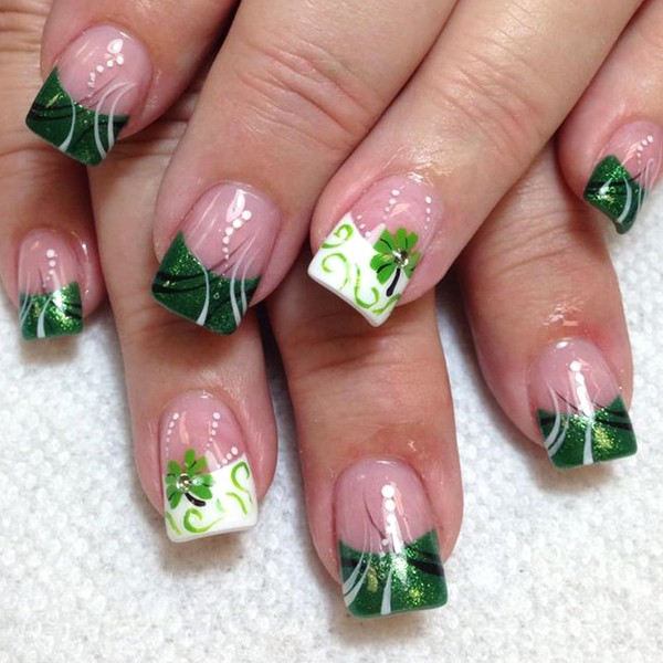 24Pcs St. Patrick's Day Press on Nails Short Fake Nails