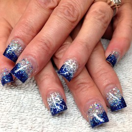 Mkwntg Christmas Press on Nails Short Square Fake Nails with Snowflake Designs Glossy Blue French Tip Glue on Nails Bling Sequins Sparkly False Nails Winter Xmas Acrylic Nails for Women Girls 24Pcs