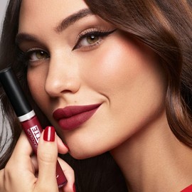 ésika Labial Líquido Hidracolor Matte 6 ml – Mate Hidratante – Ácido Hialurónico – 24H – No Transfer – Acabado Profesional (Rosa Fresa)