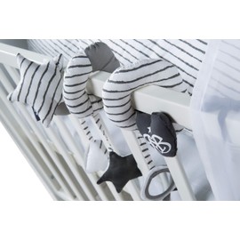 roba Activity Spirale Rock Star Baby 3 - Spielzeug Spirale zum Greifen für Bett, Kinderwagen, Laufgitter - Stoffspirale zum Aufhängen in Anthrazit/Weiß