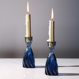 ICNBUYS Twizzle Twist Kerzenhalter, Dekorativer Kerzenhalter für den Tisch, romantische Dekoration, einzigartiges Wohnaccessoire, Geschenk, Skulptur-Kerzenständer im 2er-Set aus Harz Dunkelblau