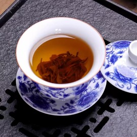 Fashion & Lifestyle Jingdezhen Chinese Traditional Teaware Gaiwan, 6oz/180ml Large Gaiwan, China Blue and White Porcelain Kung Fu Tea Cup and Saucer with Lid, Handmade Ceramic Teacups Tea Bowl Set