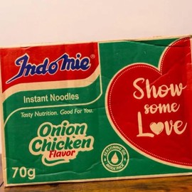 Indomie Onion and Chicken Flavor Noodles Box - Snack and Crispy - Specification: Onion flavor