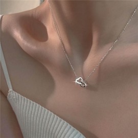 Xmsrn Vintage Crystal Interlock Heart Pendant Necklace Rhinestone Heart Choker Necklace Silver Cz Hollow Love Heart Necklace Cubic Heart Love Necklace for Women