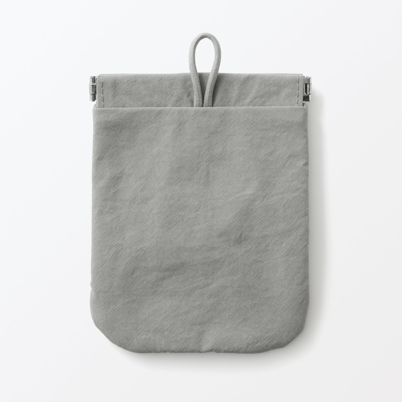 Mu-in Ryohin Wrinkle Nylon One-Handed Opening Flat Pouch - Gray