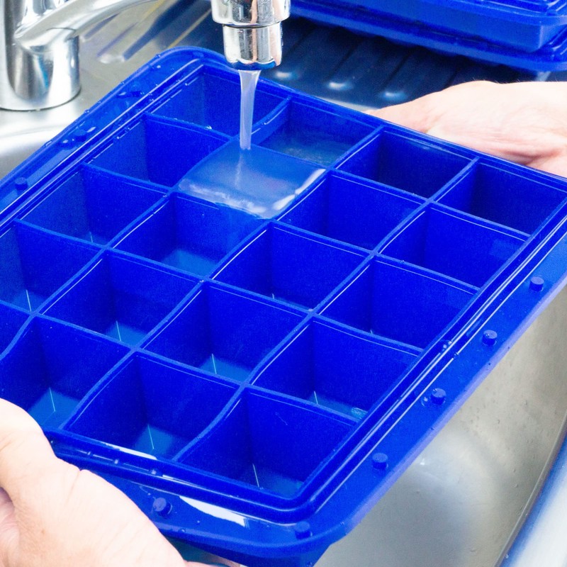 Lurch 240760 Ice Former Arctic Cube 4 cm Blue Ice