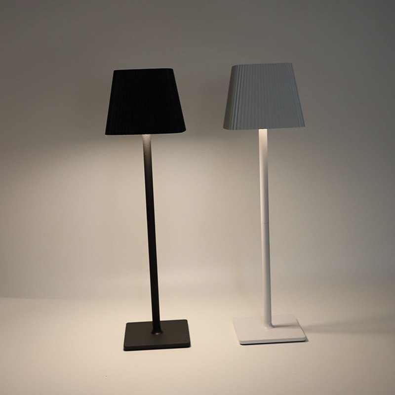 Table Lamp 2000mAh Rechargeable Metal Table Light Decorative Modren Desk