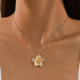 Gold Flower Necklace for Women Flower Layered Necklaces Trendy Floral Jewelry (Flower)