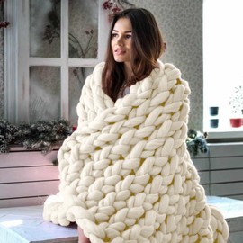 RANJIMA Thick Wool for Hand Knitting, Chunky Wool, Chunky Yarn Wool for Crocheting, Thick Yarn, 500 g Length Approx. 25 m, Decorative Christmas DIY Crafts, Knitting Wool, Thick Yarn for Beginners,