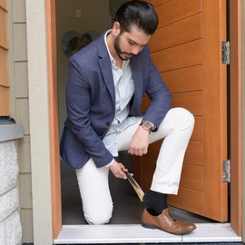 Lucky Franc's Real Horn Shoe Horn. Dress Shoe Horn for Men. Hand Crafted Luxury Horn Shoehorn for Home/Travel Use. Genuine Bull Ox Horns. A Fancy Natural Shoehorn Gift Idea. 7.25"x2" in Gift Box.