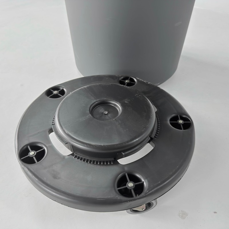 32 Gallon Outdoor Trash Can with Lid and Wheel, Sturdy