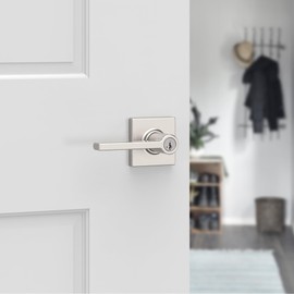 Kwikset Casey Entry Door Handle with Lock and Key, Secure Keyed Reversible Lever Exterior, For Front Entrance and Bedrooms, Satin Nickel , Pick Resistant Smartkey Rekey Security and Microban
