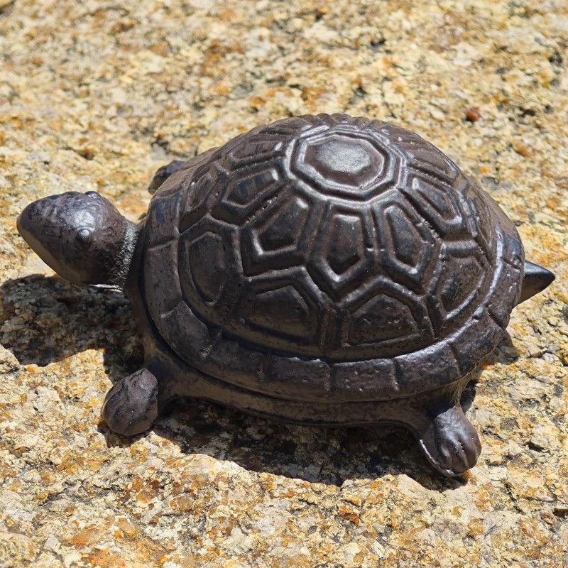 SUYAUU Spare Key Hider Turtle Shape, Brown Cast Iron Turtle