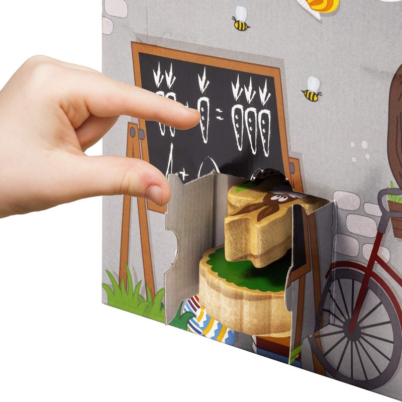 yoamo Easter calendar with play case with 16 wooden figures