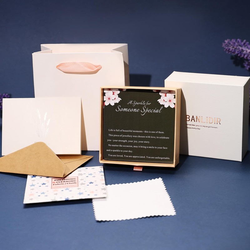 Gift for Wife & Mum – Elegant Thoughtful Skin-Friendly Necklace