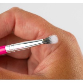 PEACHES AND CREAM PC28 PETITE FLUFFY BRUSH, PEACHES & CREAM