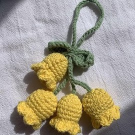 Jowxsx Yellow Creative Knitted Orchid Flower Keychain Charms Crochet Flower Pendant Women's Novelty Keychains for Car Key Purse Phone Decoration Supplies Eco-Friendly Craft Gifts