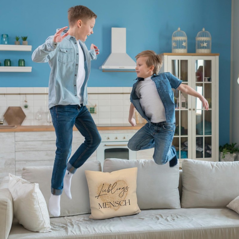 speecheese Lieblingsmensch Cushion with Linen Look in Gold Valentine's Day