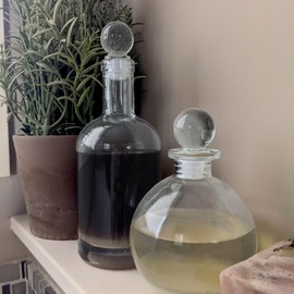 Nakpunar Spherical Clear Glass Bottle with Glass Bottle Stopper