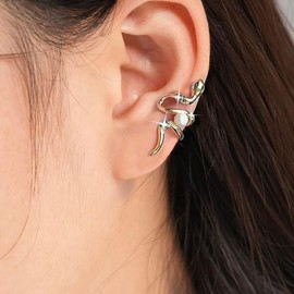 Yheakne Gothic Crystal Snake Ear Cuff Earrings Gold Snake Cuff Wrap Earrings Pearl Serpent Cartilage Clip Earring Punk Serpent Animal Earcuff No Piercing Earring Jewelry for Women