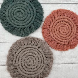 Bergin & Bath Macramé Craft Kit Coasters. Learn to make three coasters in blush pink, light grey and laurel. Art Craft Kit for adults and teens. Creative gift idea.
