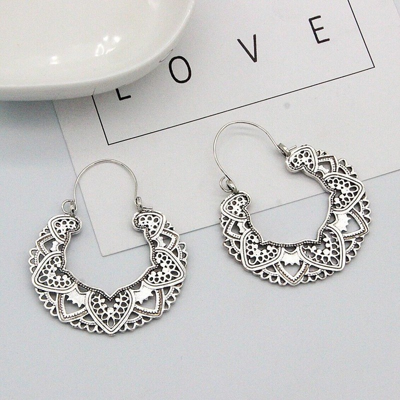 Unbranded Elegant Silver Plated Hoop Earrings Hollow Pattern Heart Shape