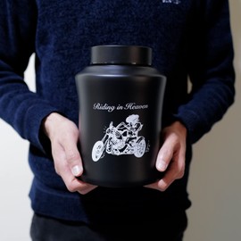 AODIYA Urnas De Cremación Grandes Para Cenizas Masculinas Y Femeninas Adultas, Urna Decorativa De Hasta 160 Libras Para Cenizas Humanas De Jinete Con Bolsa De Terciopelo (Motocicleta) Grande 160 Libras Coo