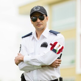 LdawyDE Sia Badge Holder Armband, 2 Pc Arm Badge Holder Red Armband License ID Card Insignia Holders with Adjustable Arm Band Strap for Medical Security Warehouse Factory Staff Doorman